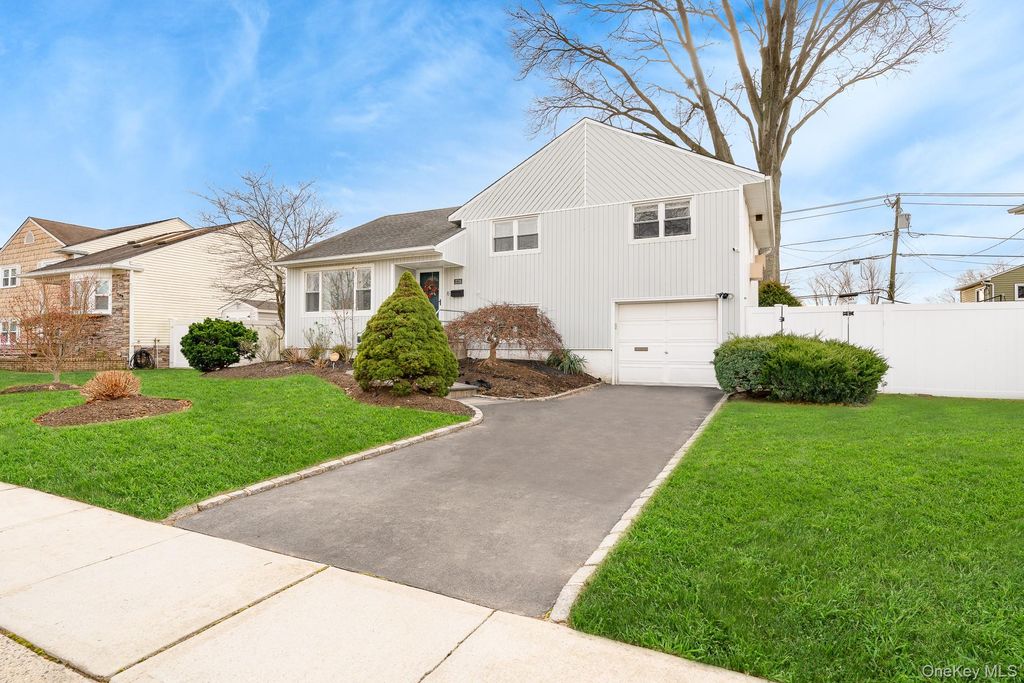 Photo of 3738 Regent Lane, Wantagh, NY 11793 (MLS # 944135)