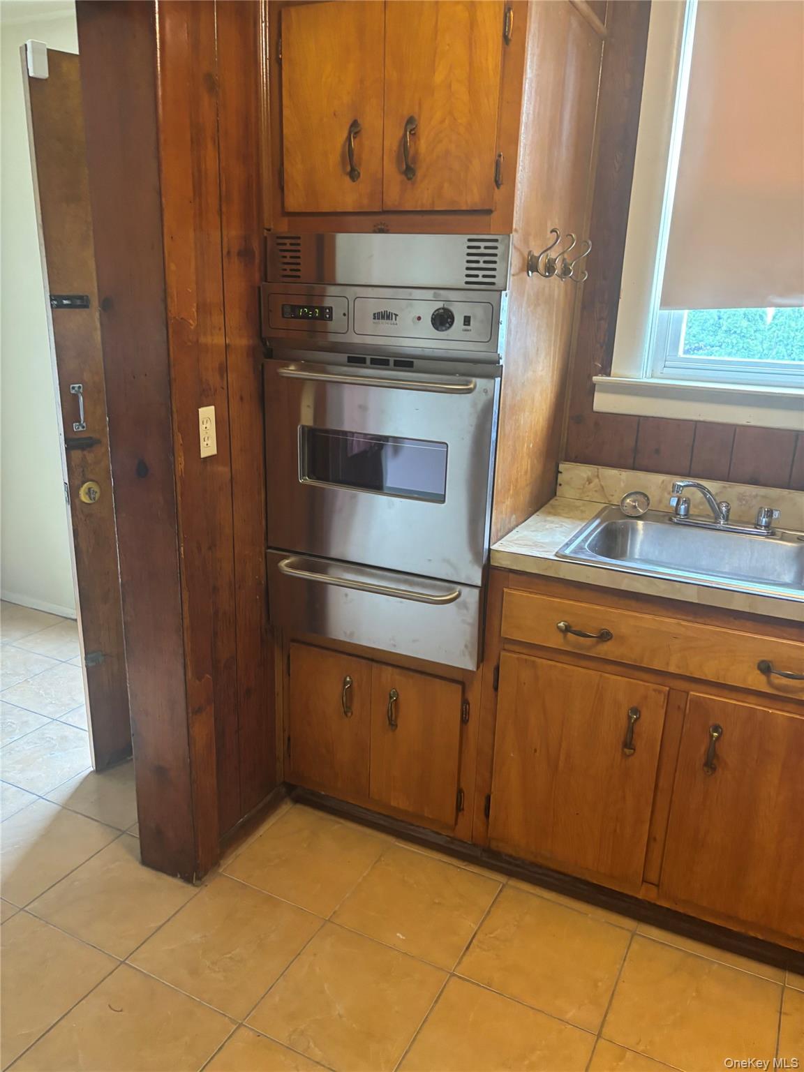 56 N 10th Avenue