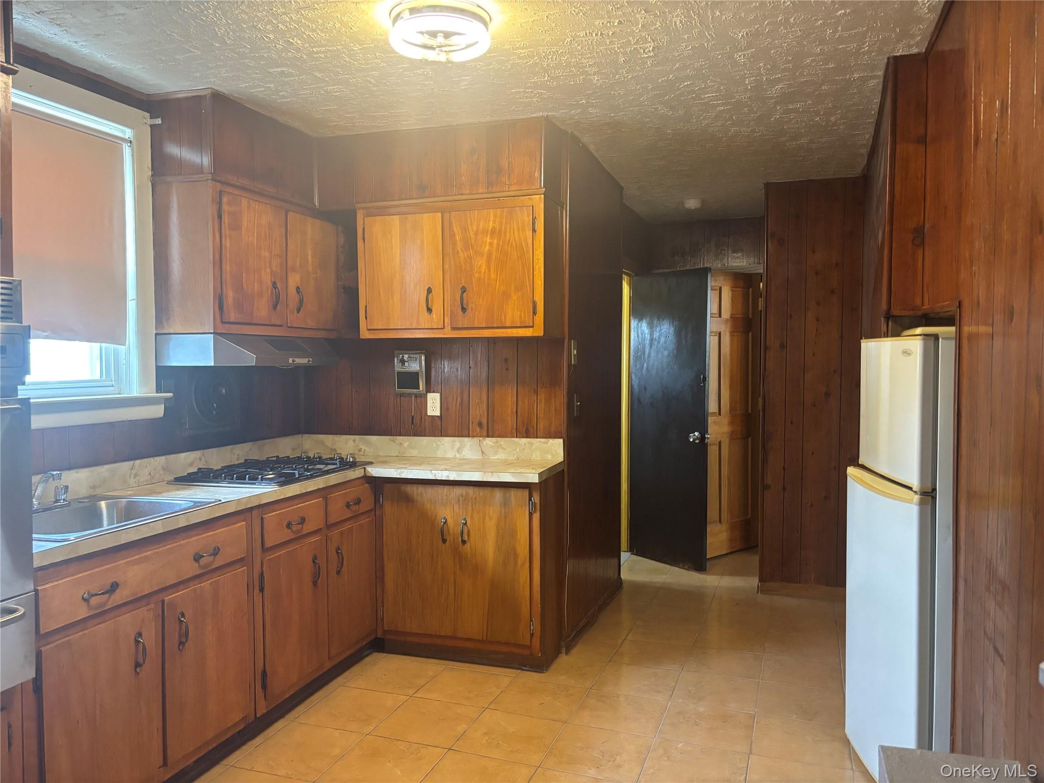 56 N 10th Avenue