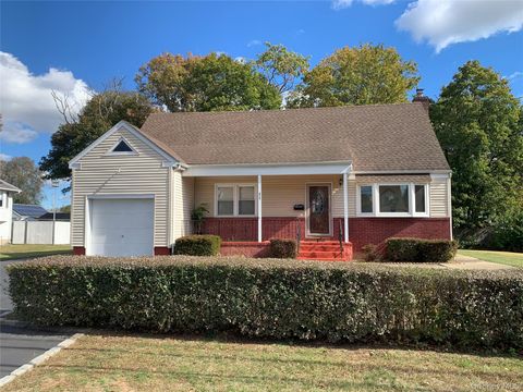 207 Eastwood Avenue Deer Park NY 11729