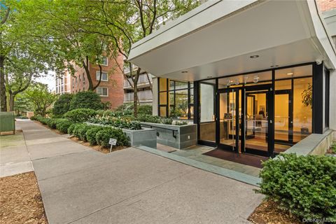 Homes For Sale - 2575 Palisade Avenue #2G<br/> Bronx, NY 10463