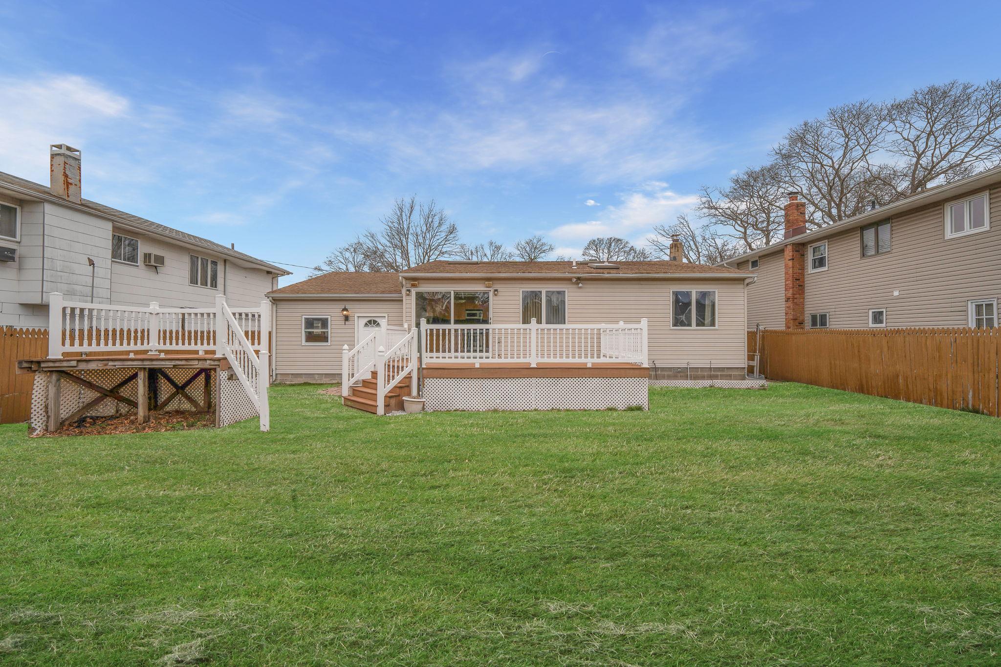 18 9th Street, Ronkonkoma, New York image 5