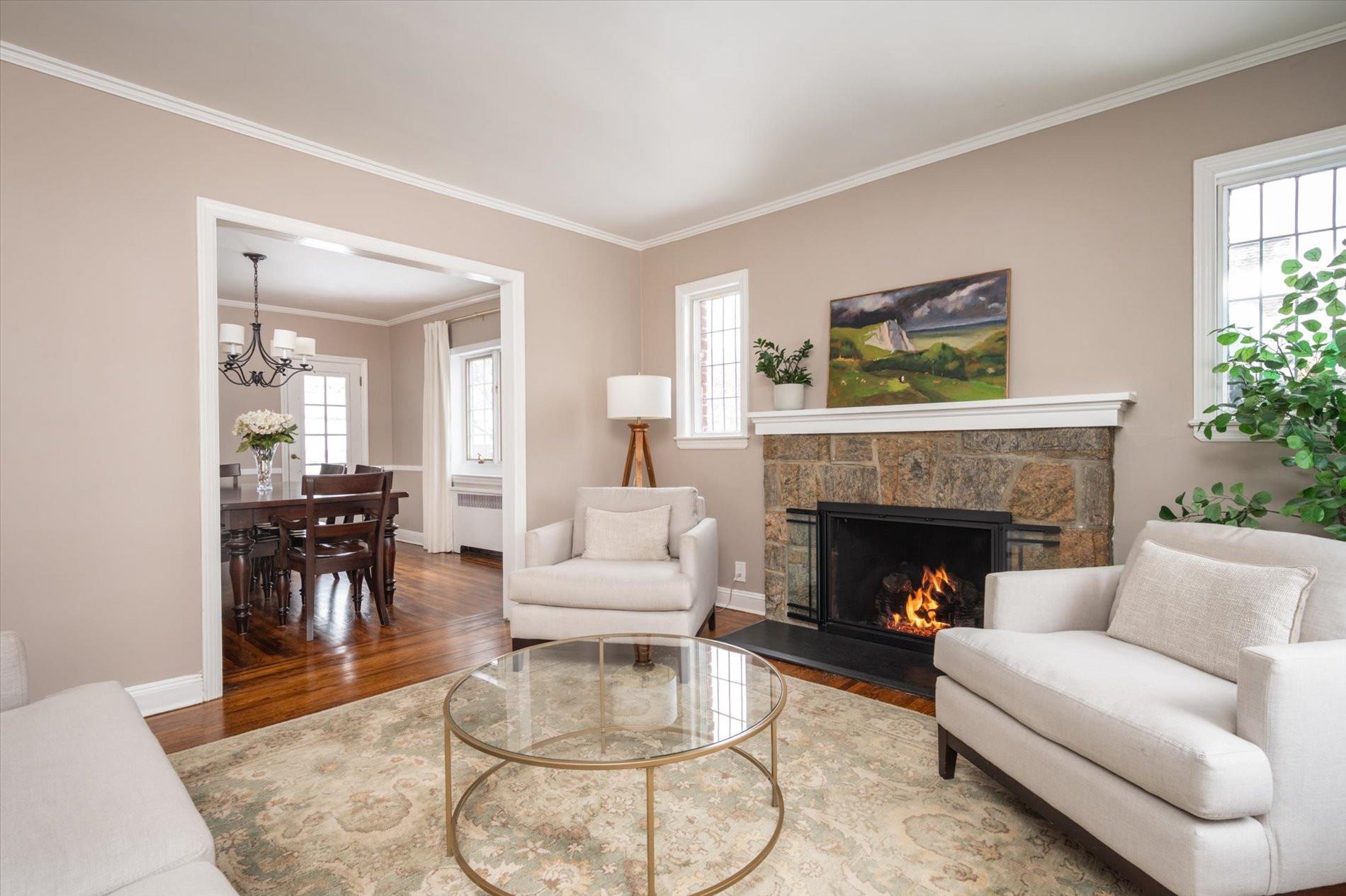 300 Kilburn Road, Garden City South, New York image 3