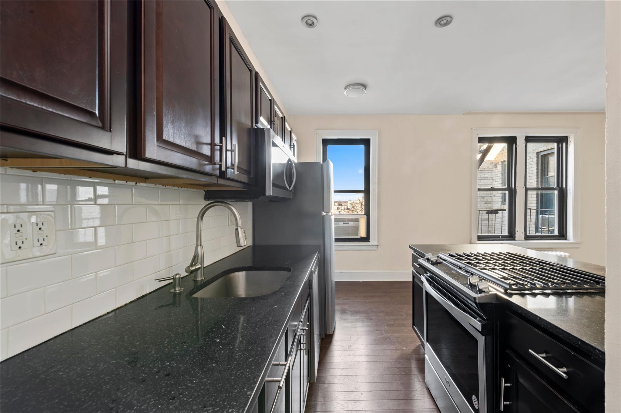 345 Montgomery Street #6E, Brooklyn, New York image 4