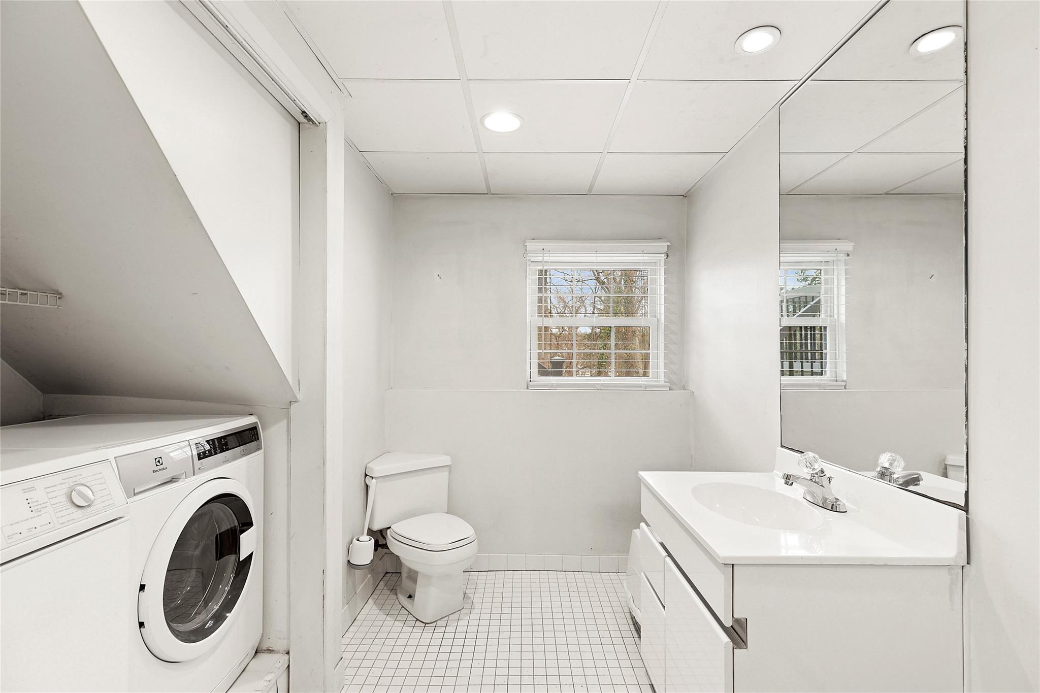 21 Albin Street, Glen Cove, New York image 10