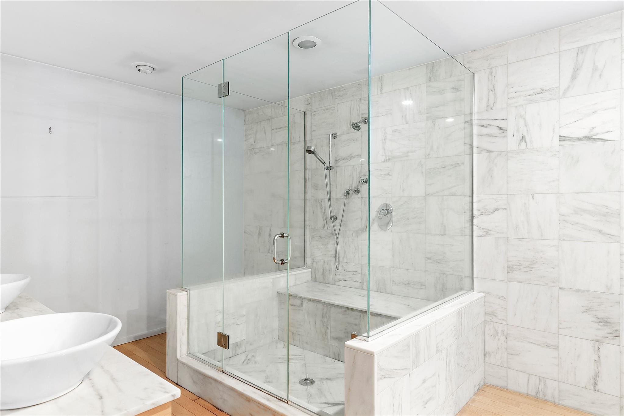 21 Albin Street, Glen Cove, New York image 8