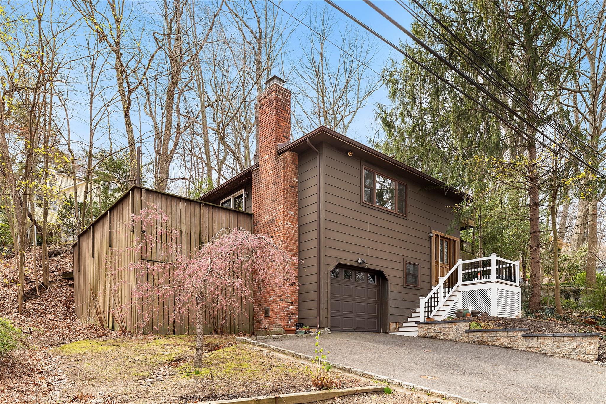 21 Albin Street, Glen Cove, New York image 1