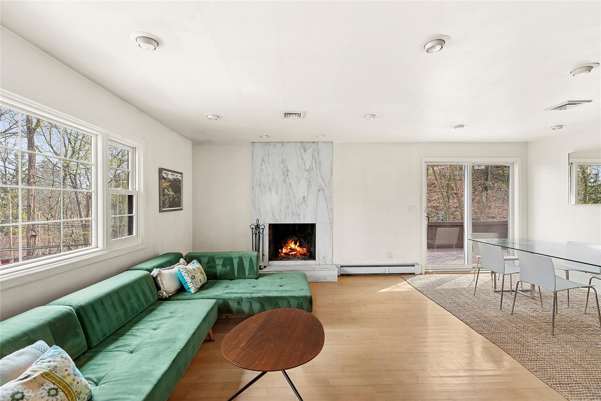 21 Albin Street, Glen Cove, New York image 2