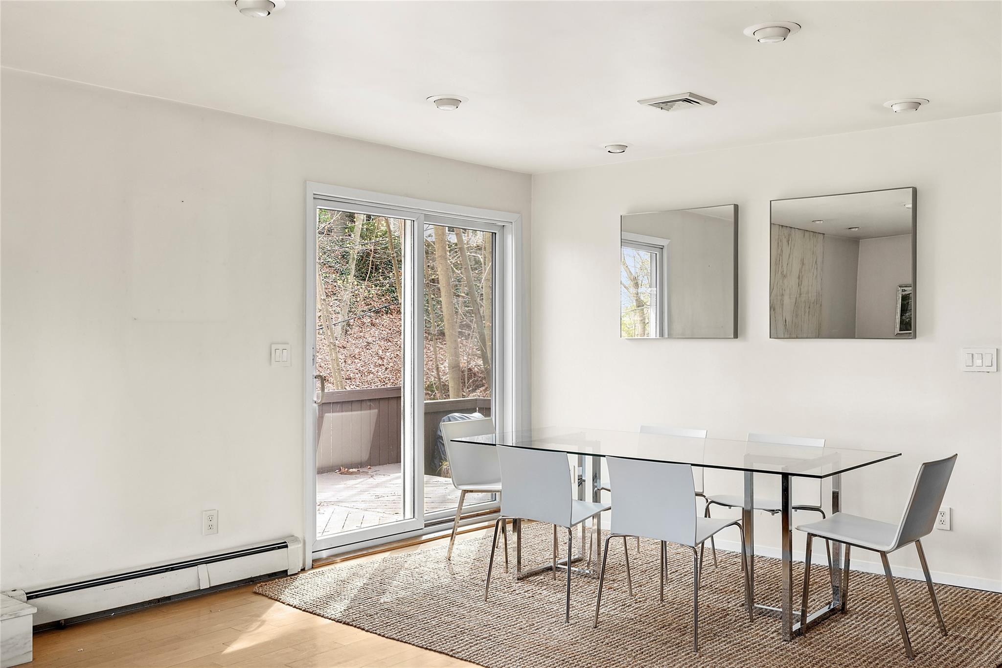 21 Albin Street, Glen Cove, New York image 3
