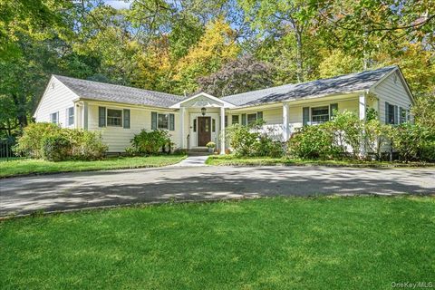 Photo of 15 Centerport Road, Greenlawn, NY 11740 (MLS # 915177)