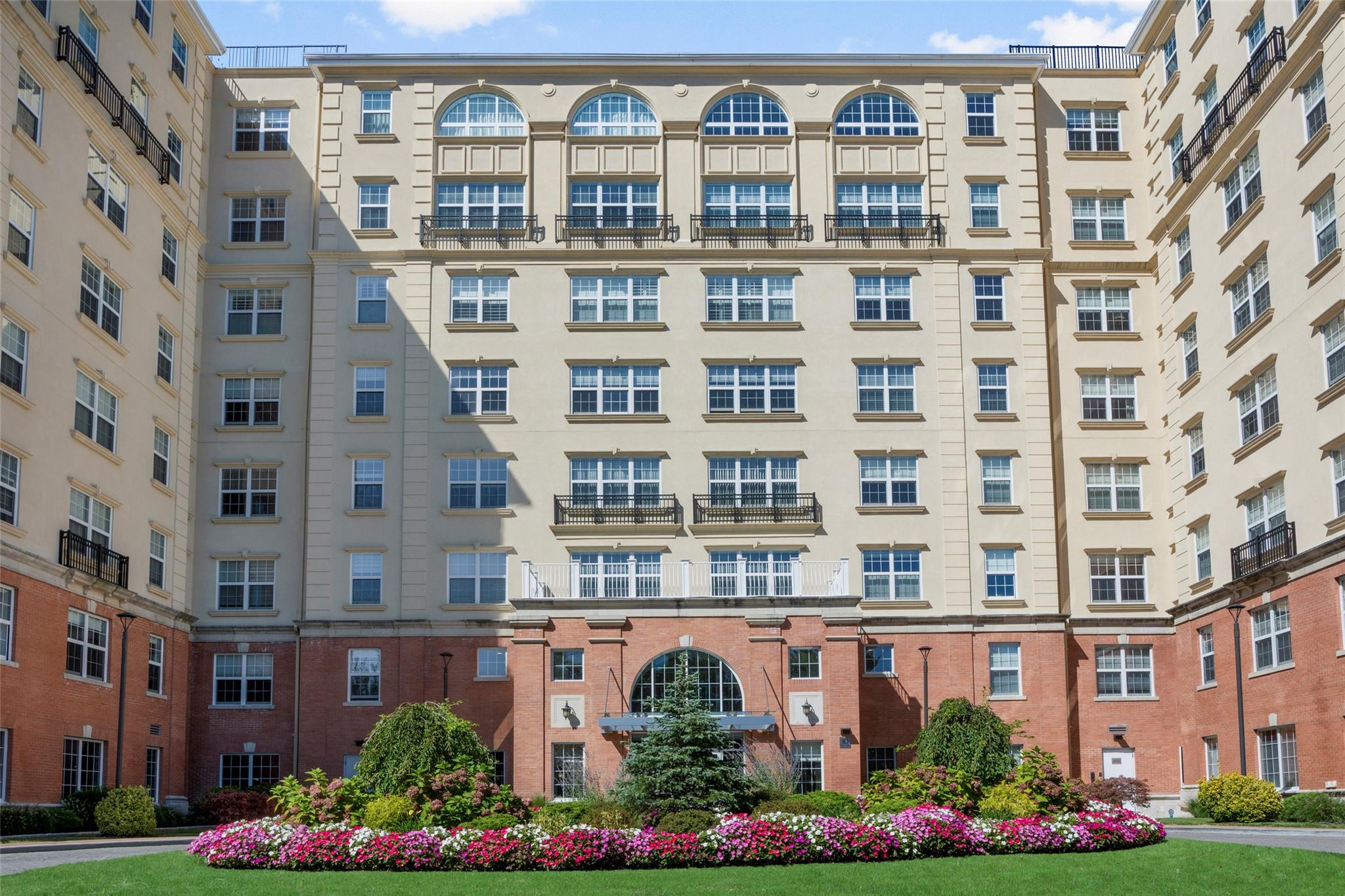 10 Byron Place #506, Larchmont, New York image 1