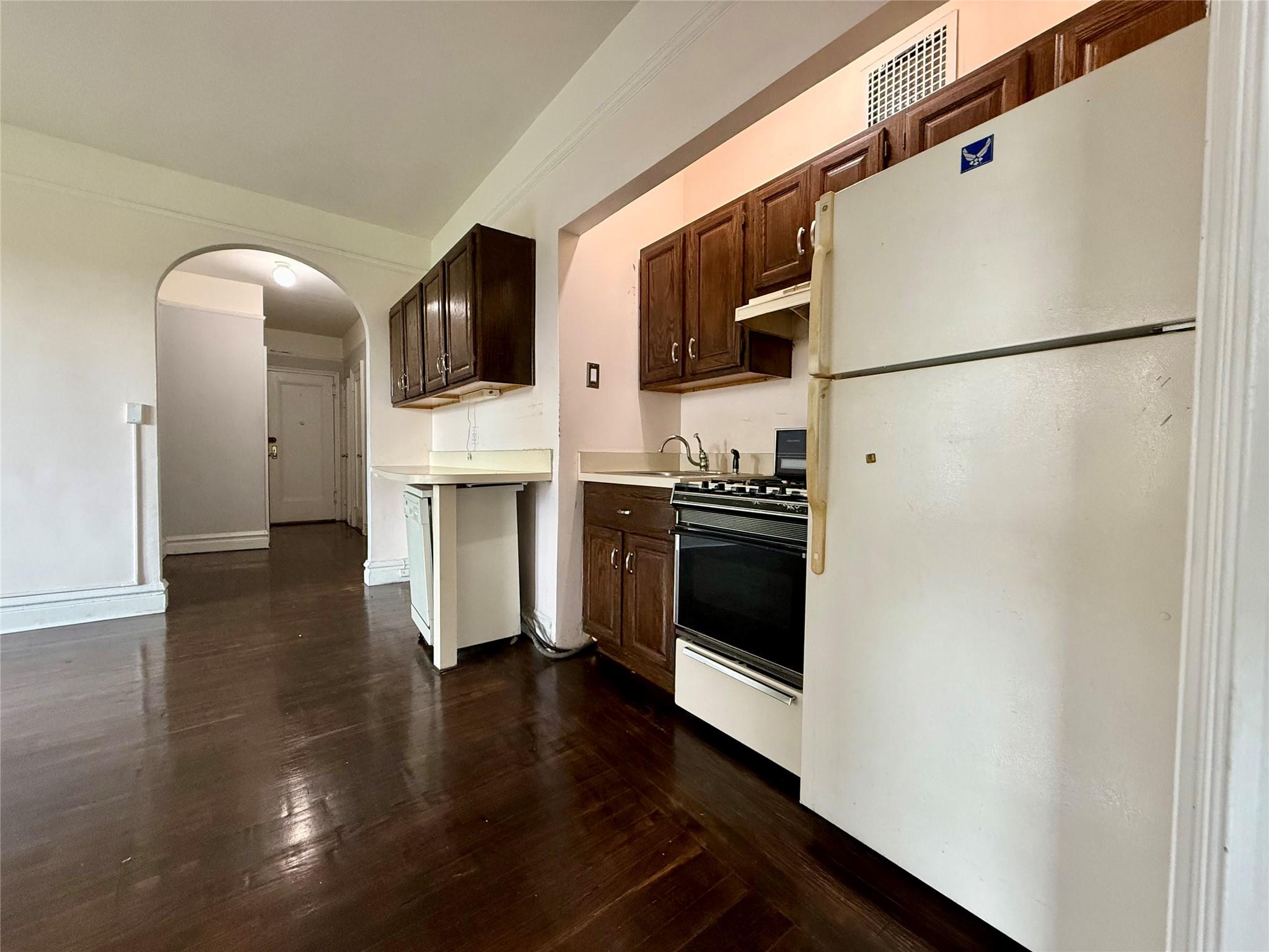 1440 Midland #5F, Bronxville, New York image 10