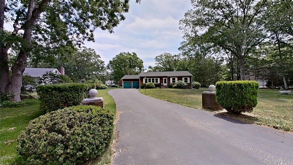 Photo of 347 Miller Place Road, Miller Place, NY 11764 (MLS # 1024964)