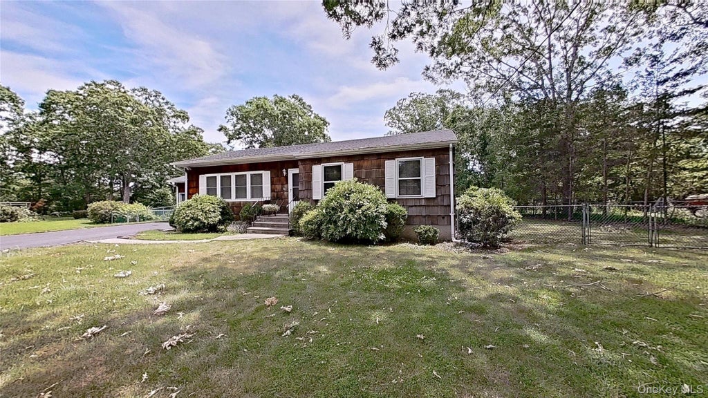 Photo of 347 Miller Place Road, Miller Place, NY 11764 (MLS # 1024964)