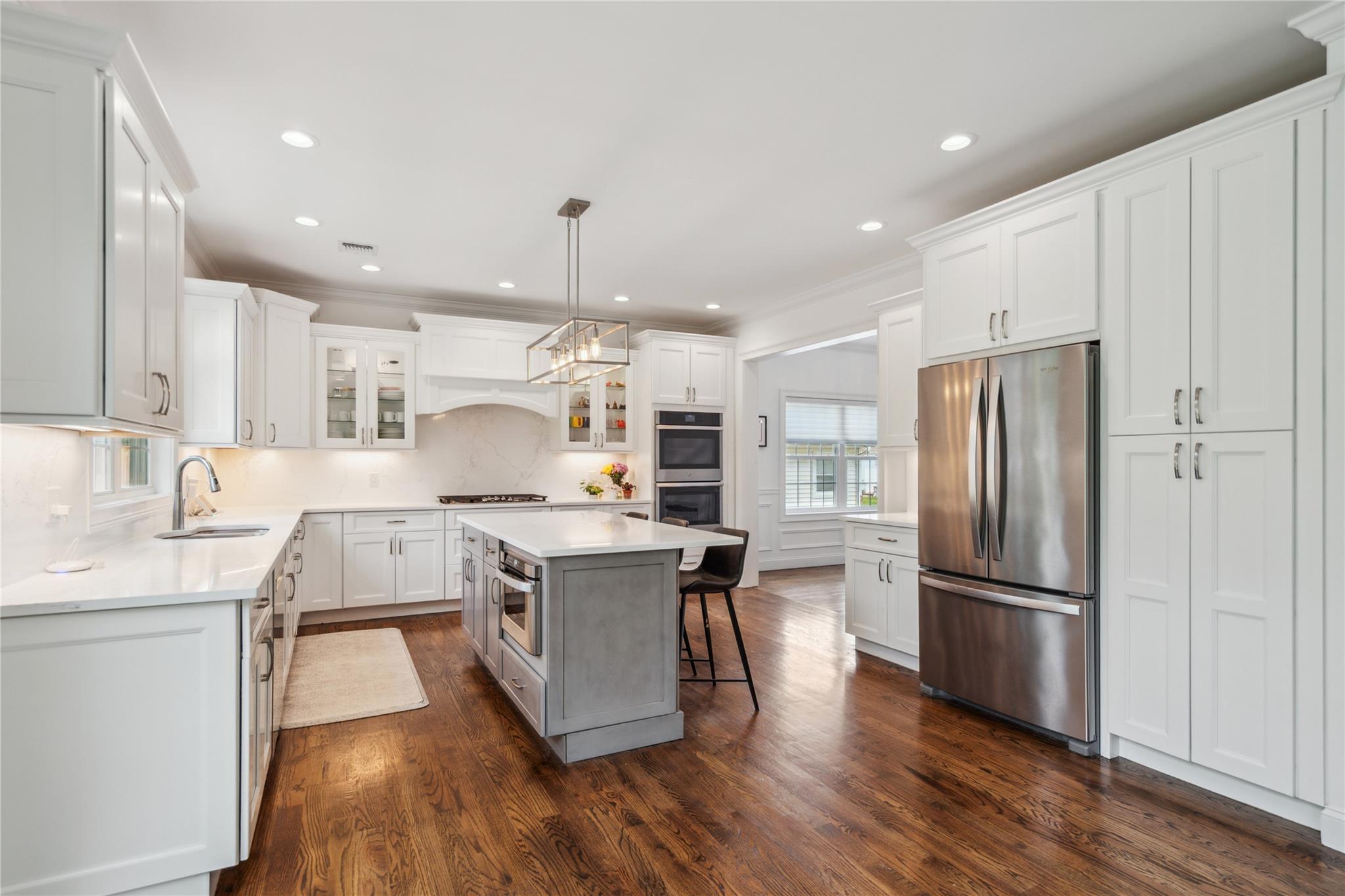 88 Willets Drive, Syosset, New York image 9