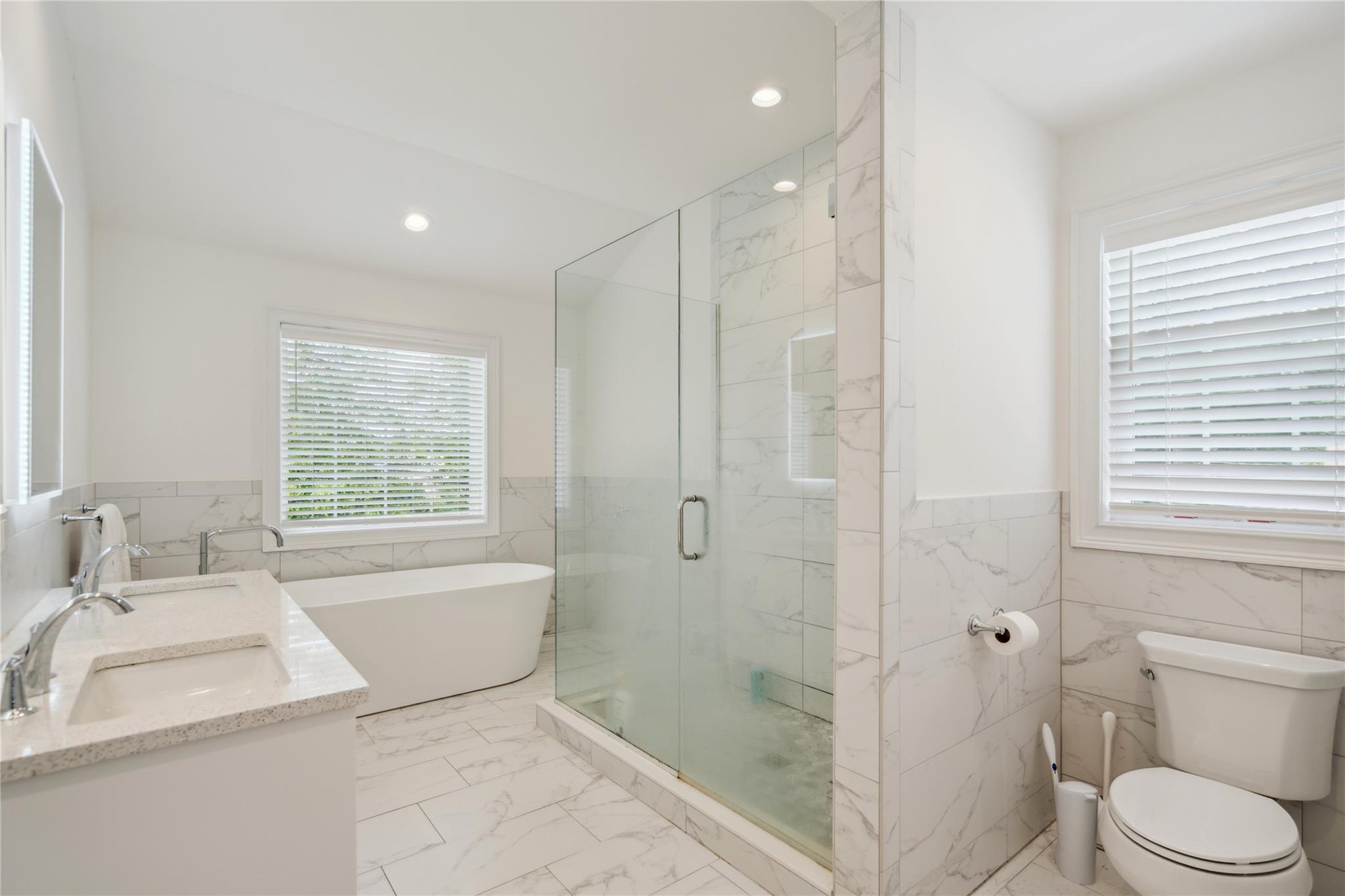 88 Willets Drive, Syosset, New York image 19