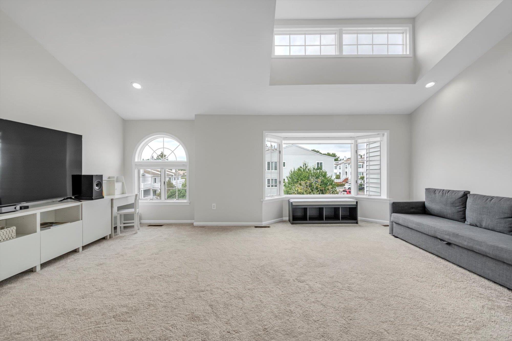 240-52B Oak Park Drive