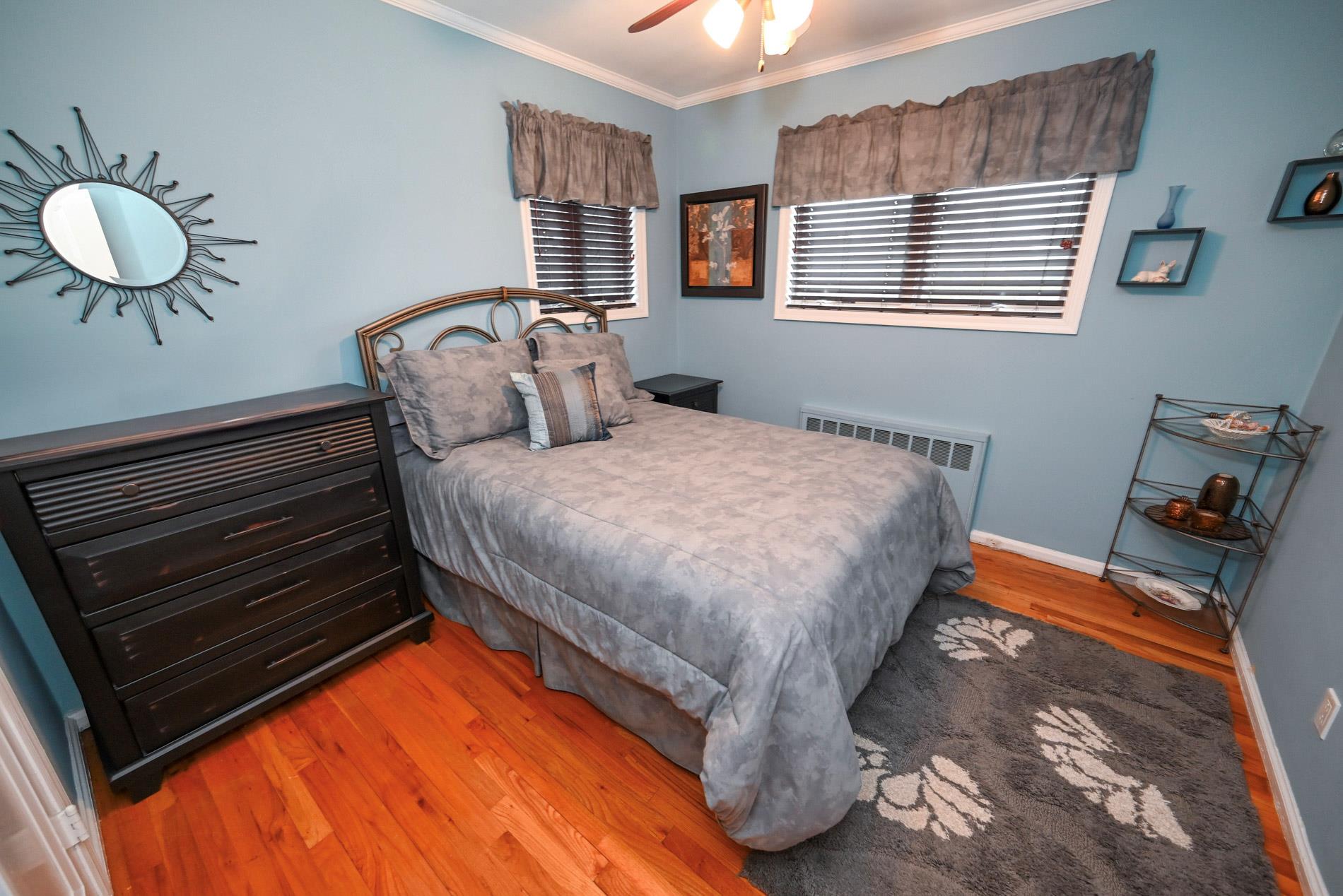 424 Garden Boulevard, Garden City South, New York image 23