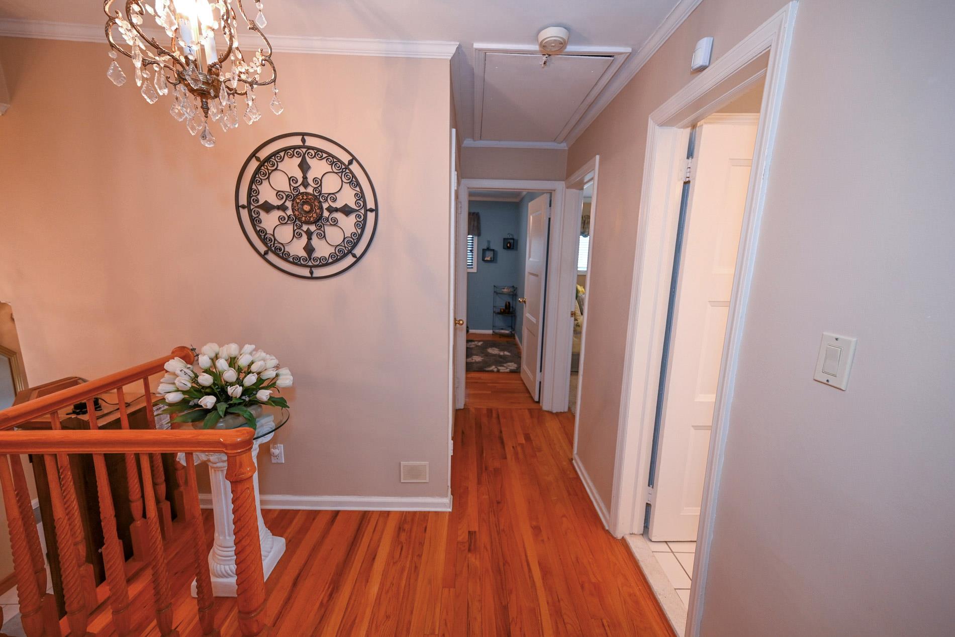 424 Garden Boulevard, Garden City South, New York image 24