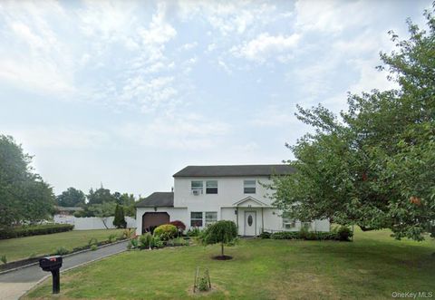 Photo of 22 Forte Avenue, Medford, NY 11763 (MLS # 936180)