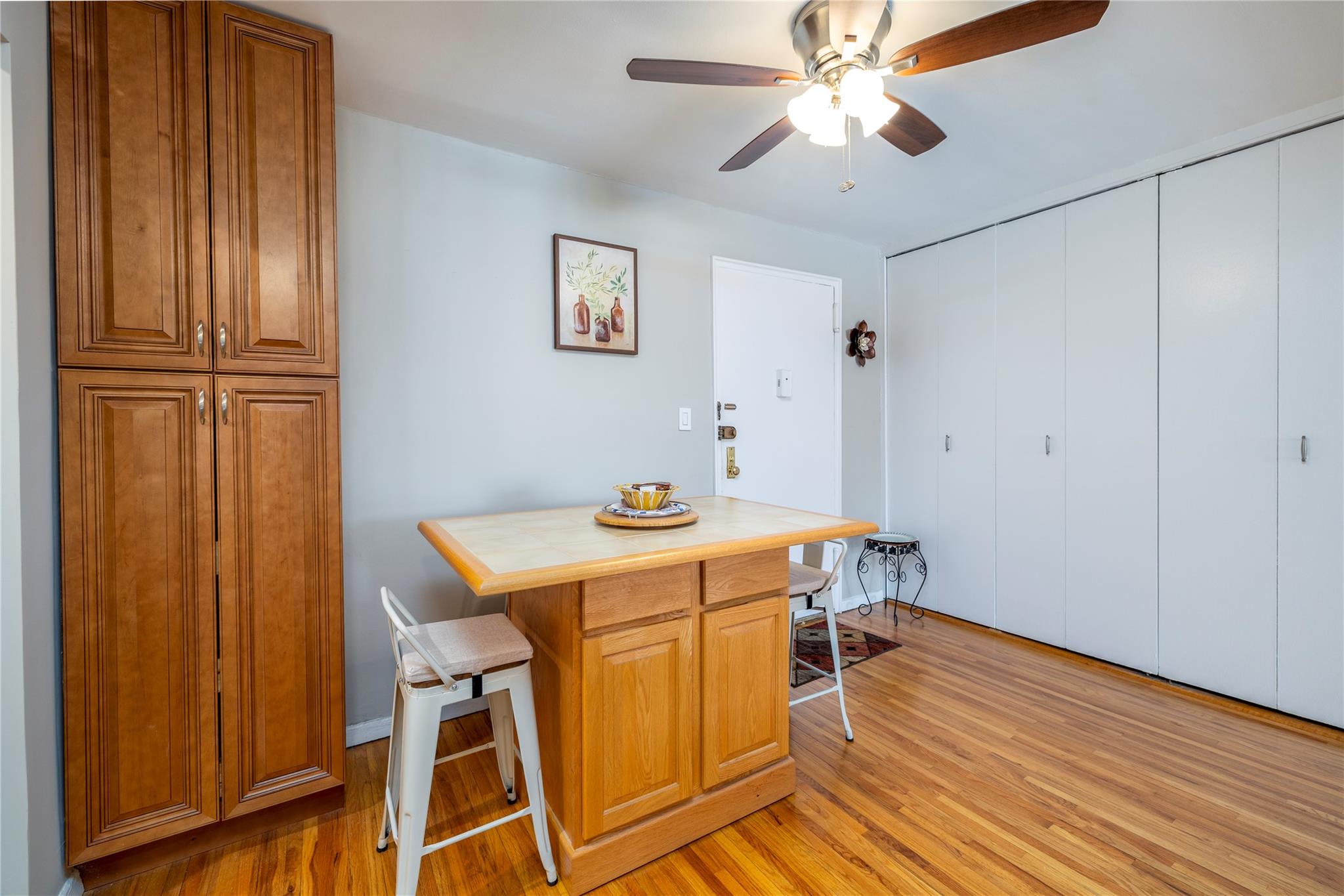 55 Lenox Road #2S, Rockville Centre, New York image 6