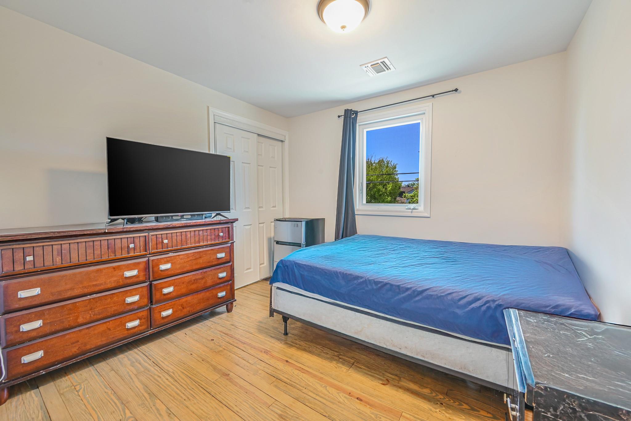 527 Hawthorne Avenue, Uniondale, New York image 12