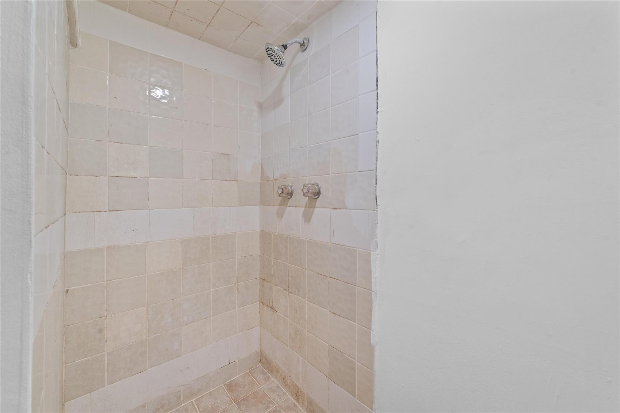 16 S Lawrence Avenue, Elmsford, New York image 20