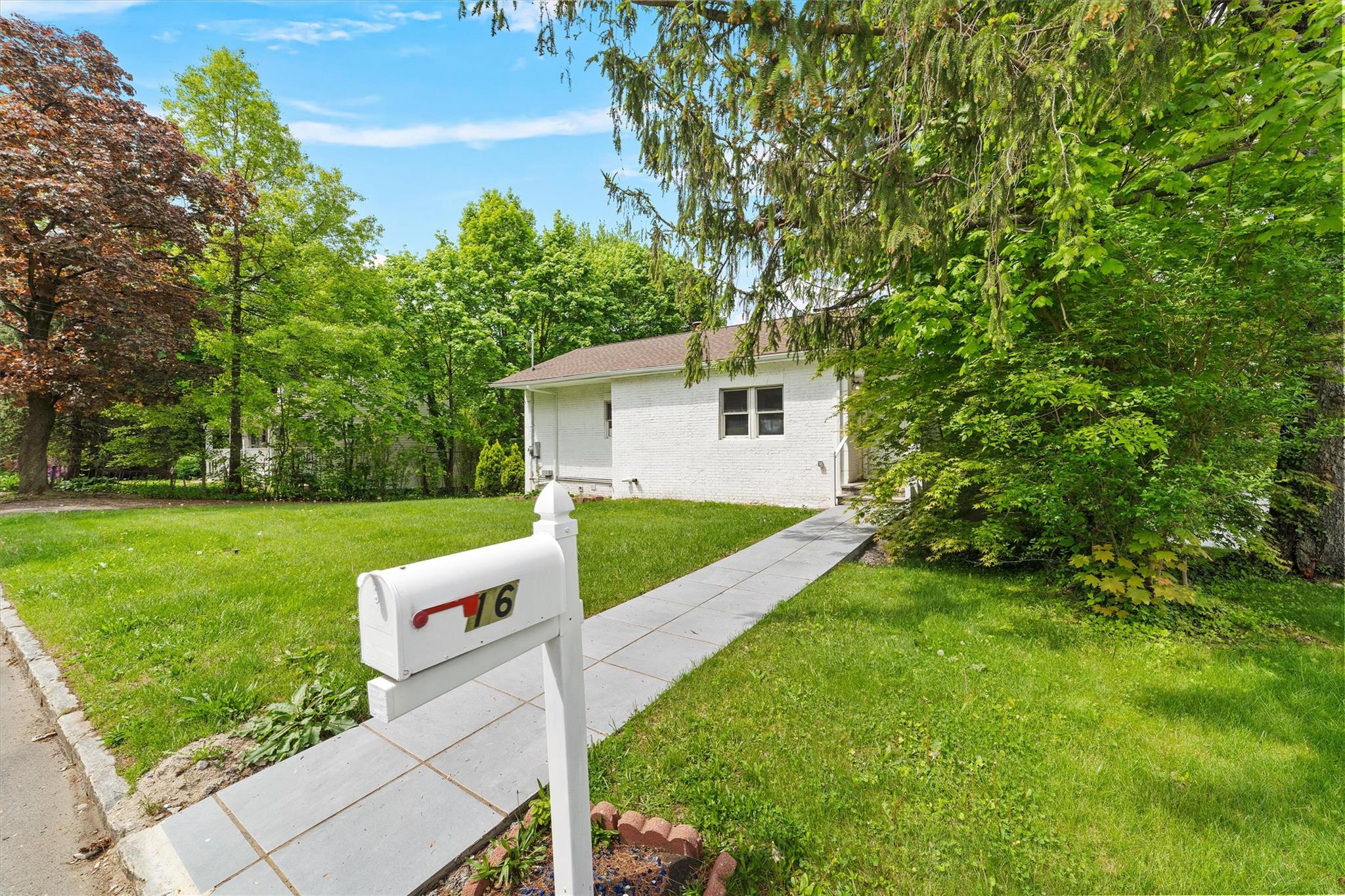 16 S Lawrence Avenue, Elmsford, New York image 32