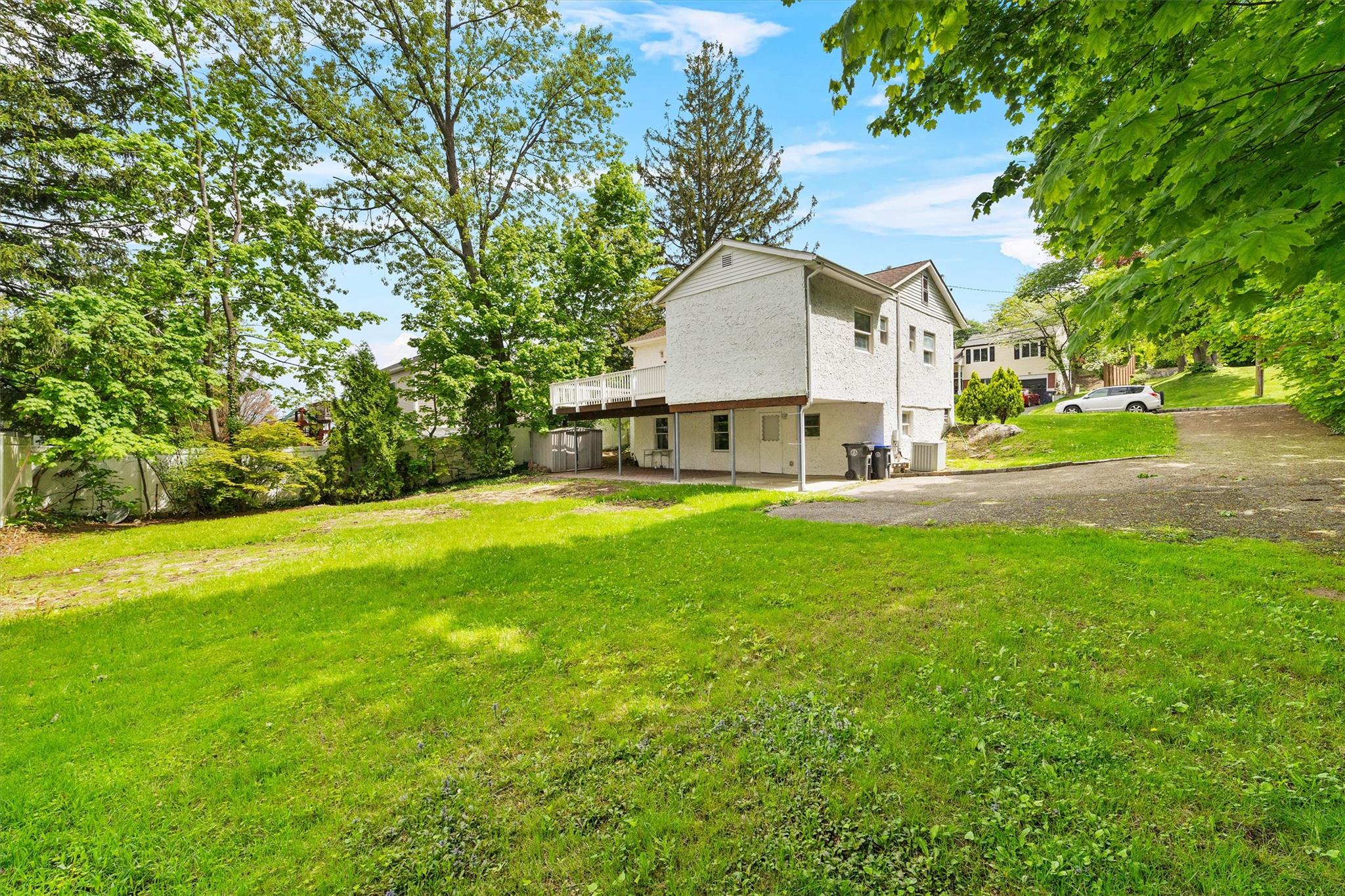 16 S Lawrence Avenue, Elmsford, New York image 29