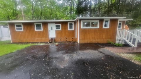 Mobile Home For Sale - 6 Blue Jay Lane Ln<br/> Hyde Park, NY 12538