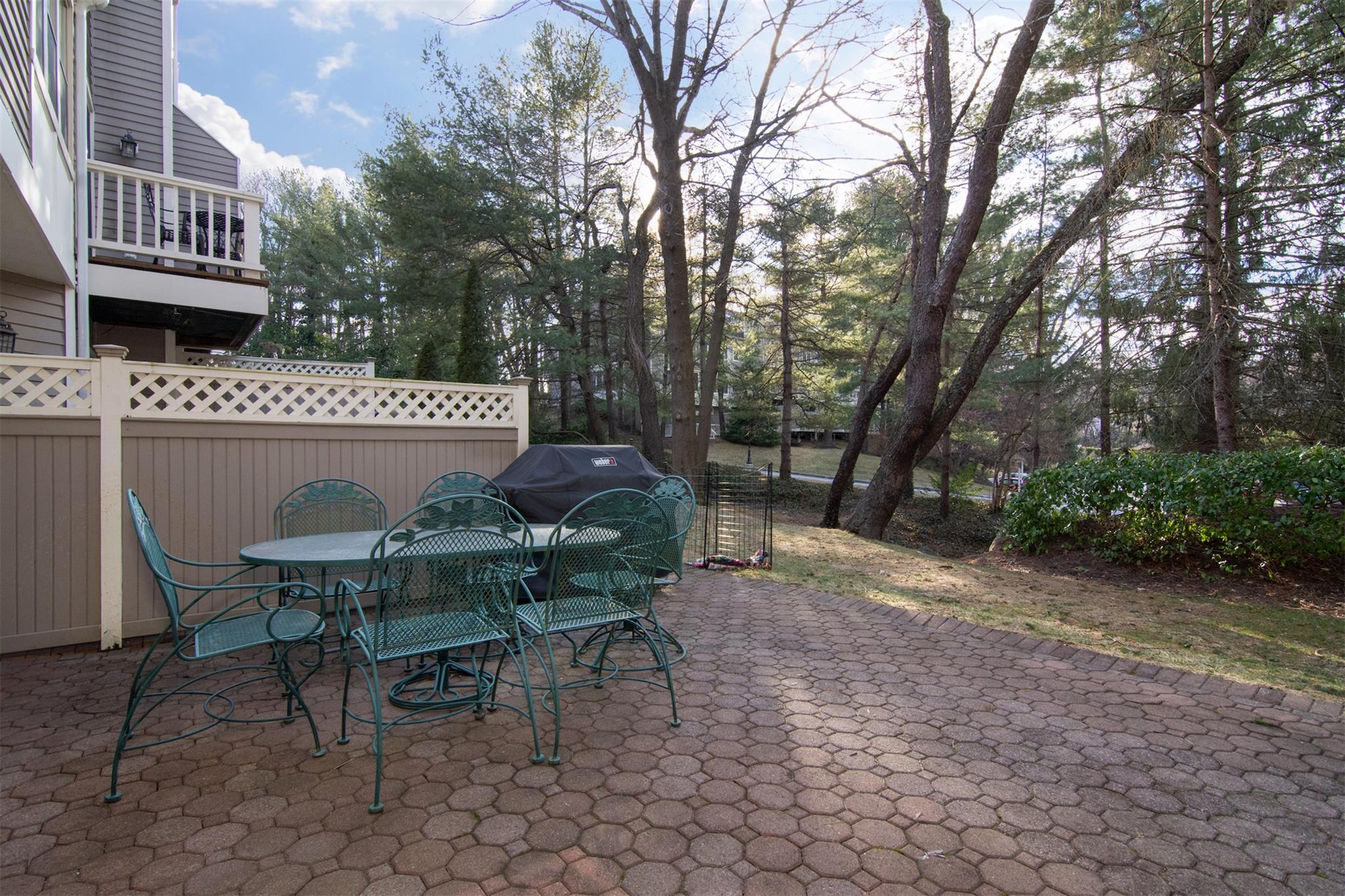 1408 Pondcrest Lane, White Plains, New York image 26