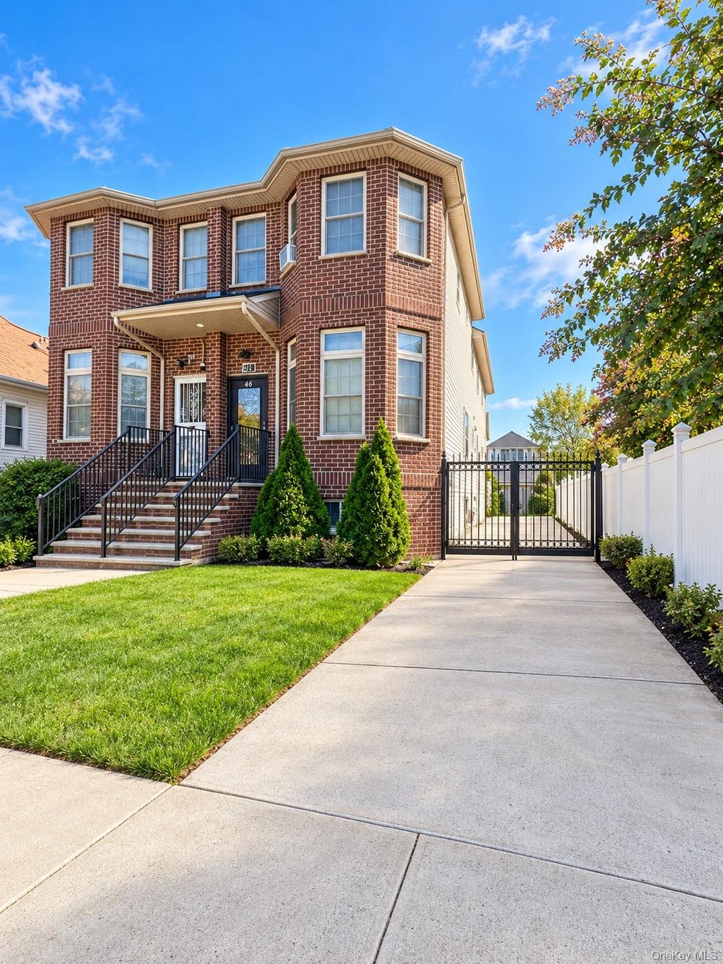 Photo of 46 Mill Road, Staten Island, NY 10306 (MLS # 1065889)