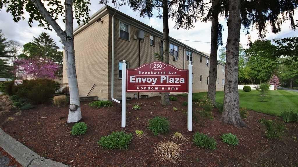 Beechwood Avenue 14B, Poughkeepsie, New York - 1 Bedrooms  
1 Bathrooms  
4 Rooms - 