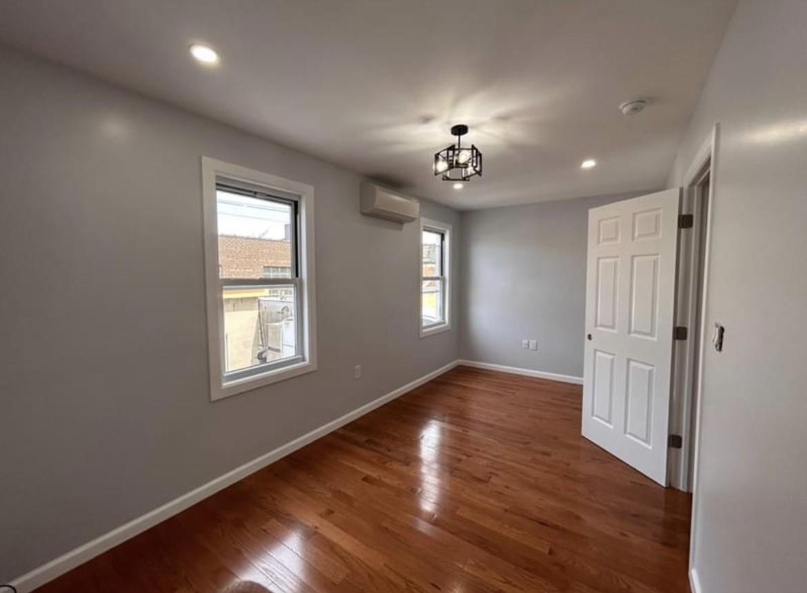 Rental Property at 49th Avenue 2, Woodside, Queens, NY - Bedrooms: 3 
Bathrooms: 2 
Rooms: 7  - $3,500 MO.