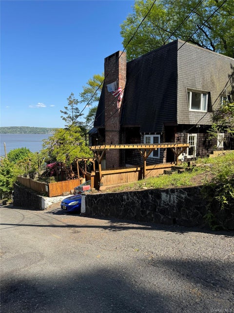 Homes For Sale - 45 Upper Ritie Street<br/> Rockland County, Piermont, NY 10968
