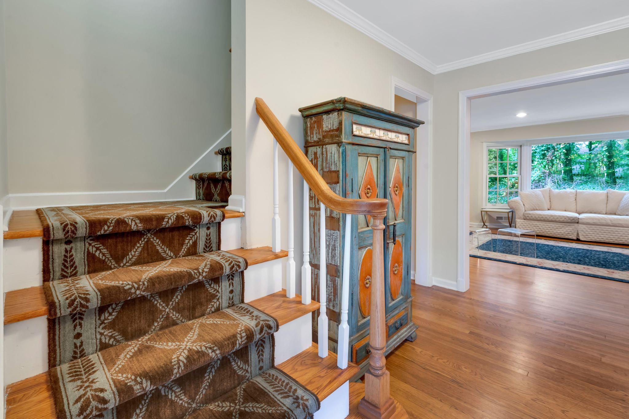 8 Richmond Lane, New Rochelle, New York image 15