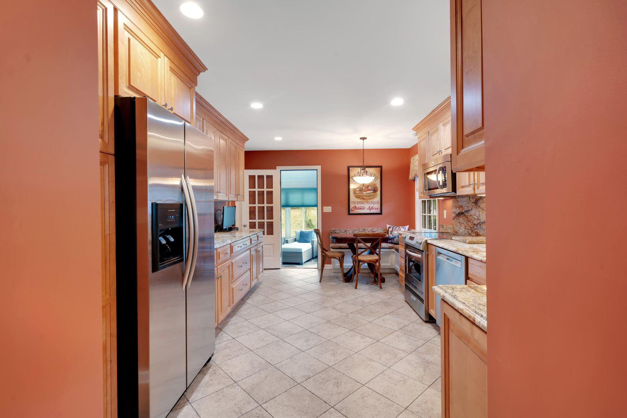 8 Richmond Lane, New Rochelle, New York image 6
