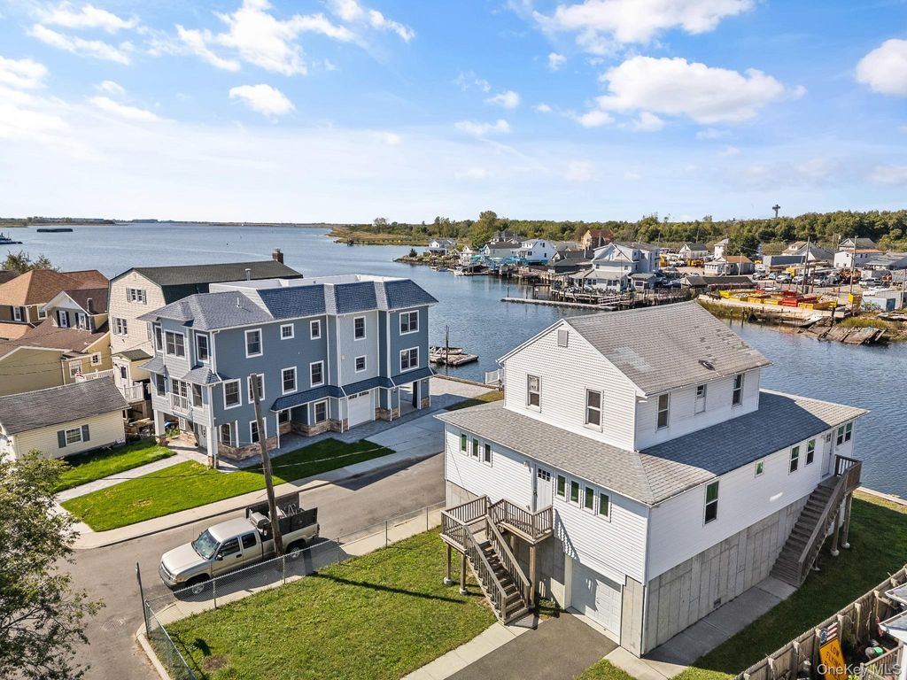 Photo of 41 West Avenue, Lawrence, NY 11559 (MLS # 921295)