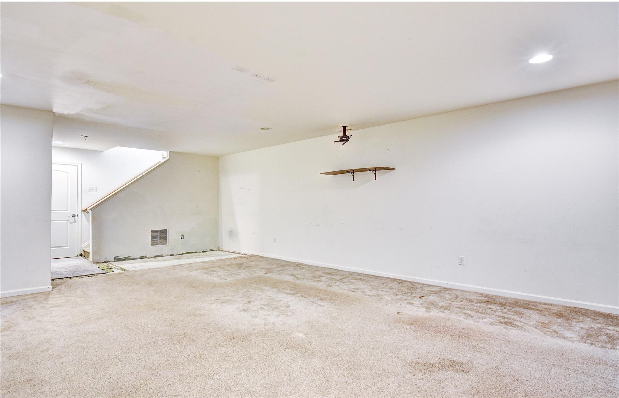 1 Lindentree Lane, Middletown, New York image 30