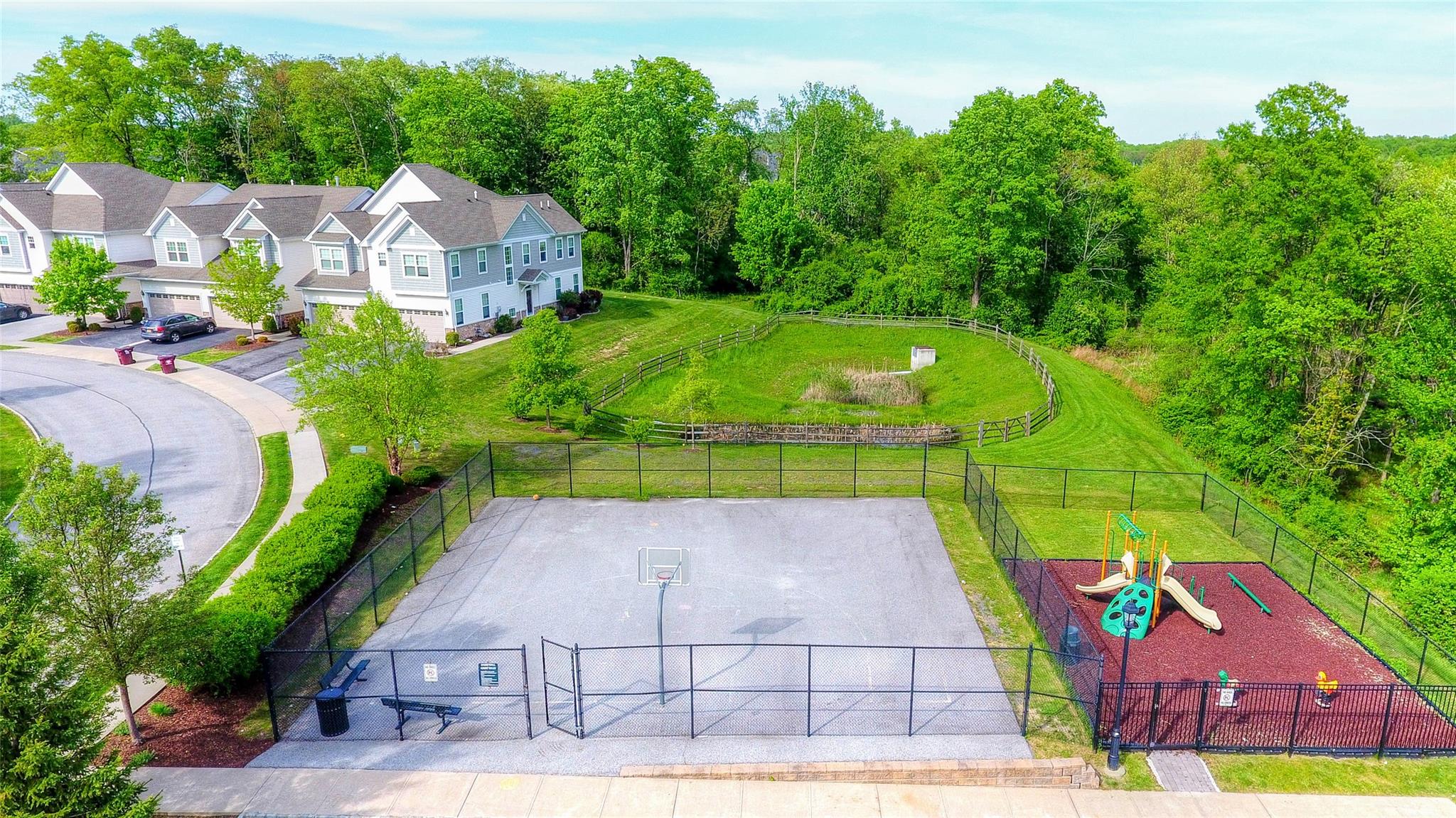 1 Lindentree Lane, Middletown, New York image 37