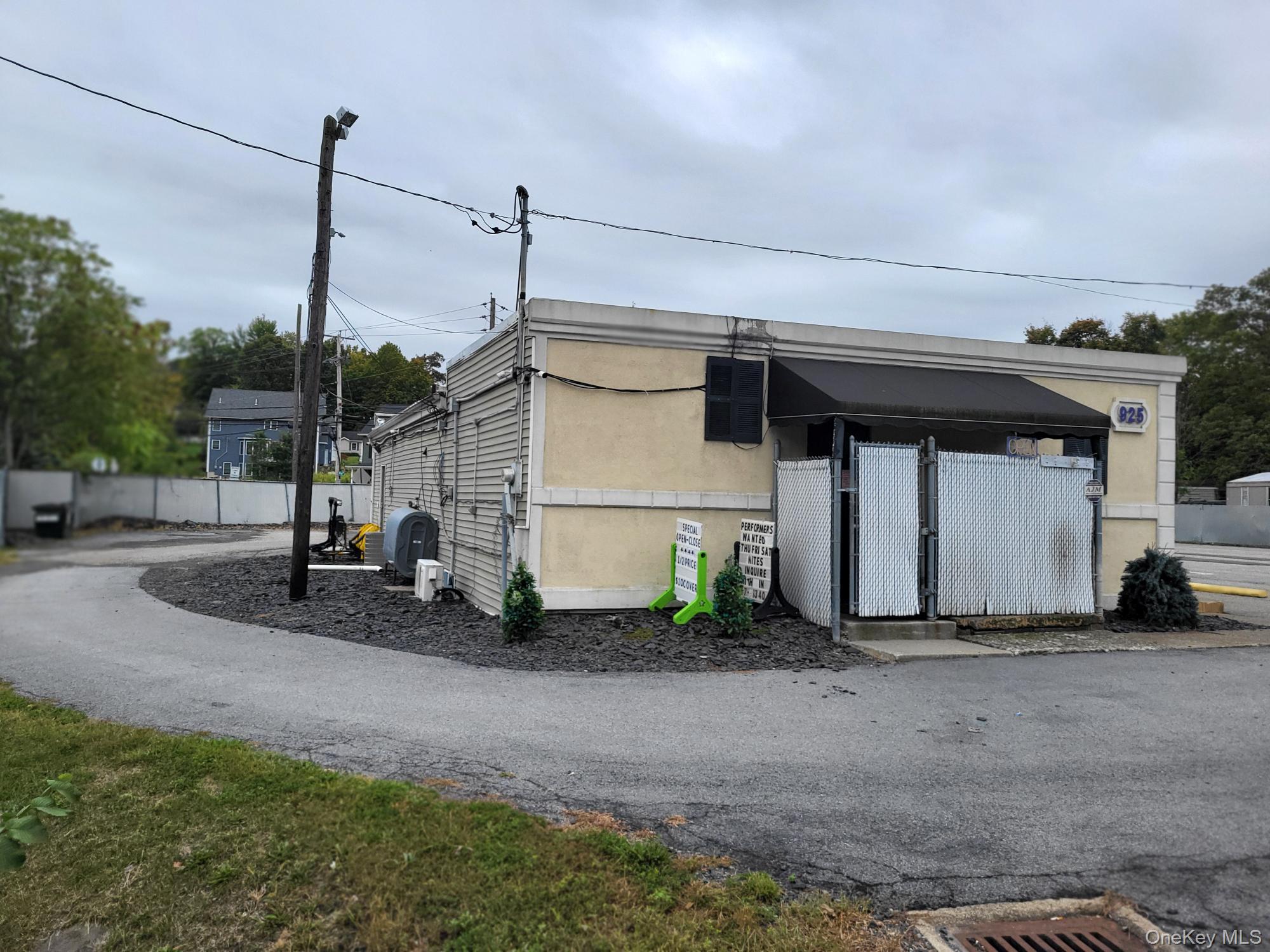 929 Little Britain Road