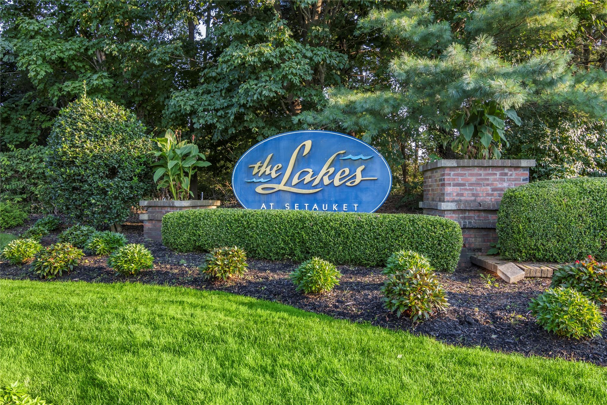 65 Erik Drive, East Setauket, New York image 25