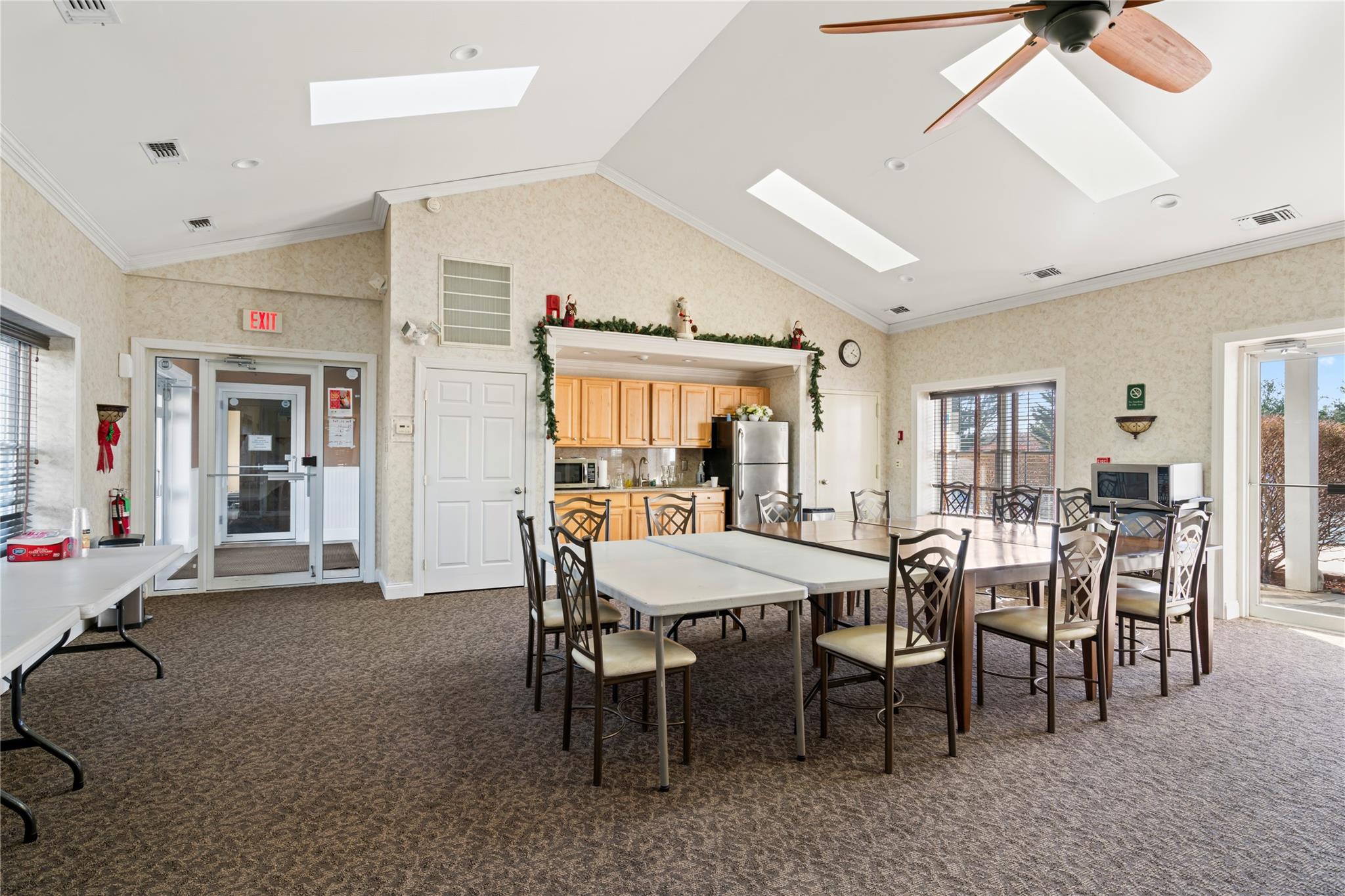 65 Erik Drive, East Setauket, New York image 33