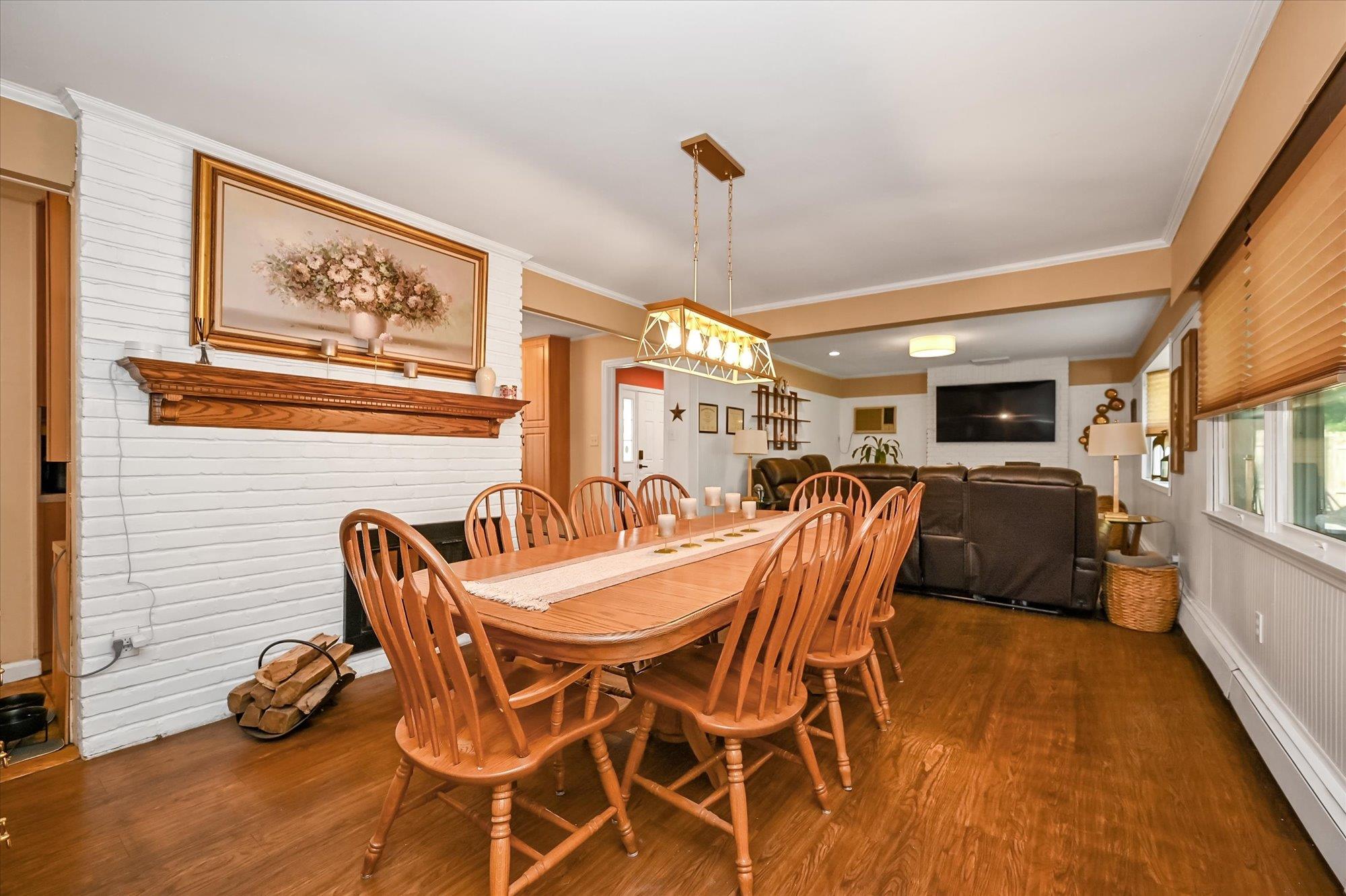 12 Spoke Lane Ln, Levittown, New York image 9