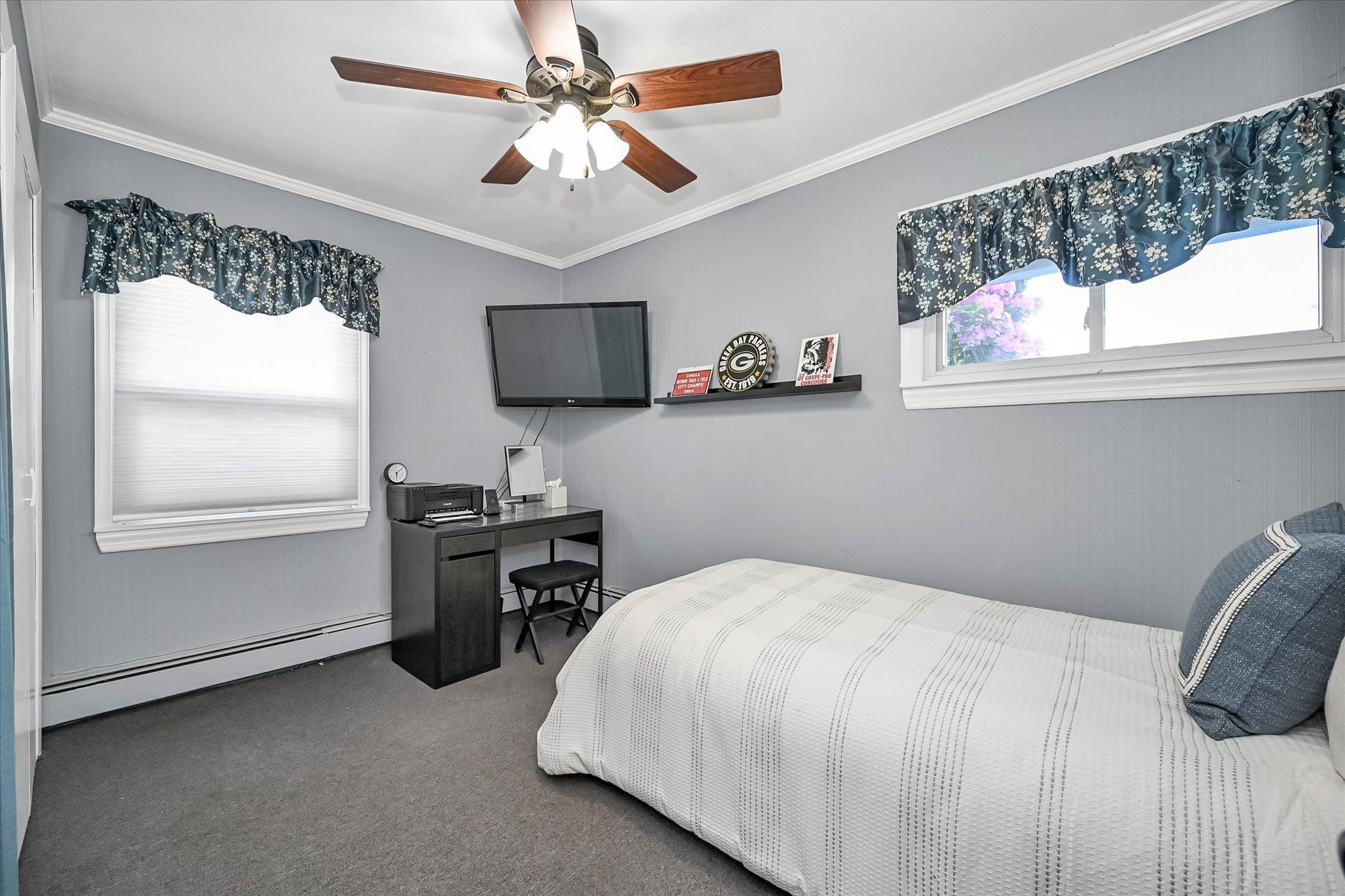 12 Spoke Lane Ln, Levittown, New York image 13