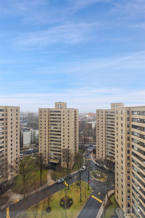 Apartment For Sale - FORDHAM 2 Fordham Hill Oval #5 G<br/> Bronx, NY 10468