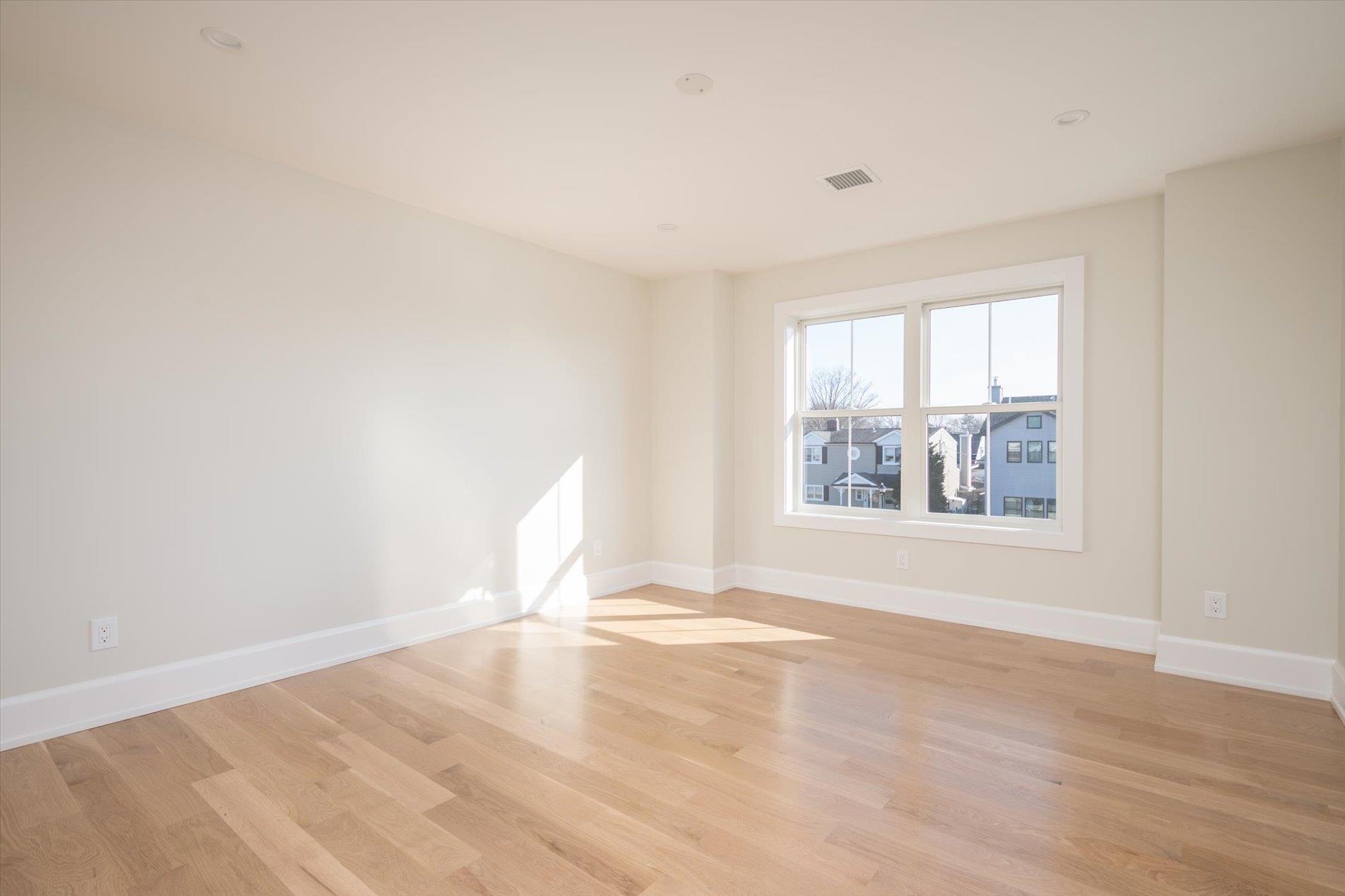 1585 Dewey Avenue, North Bellmore, New York image 20