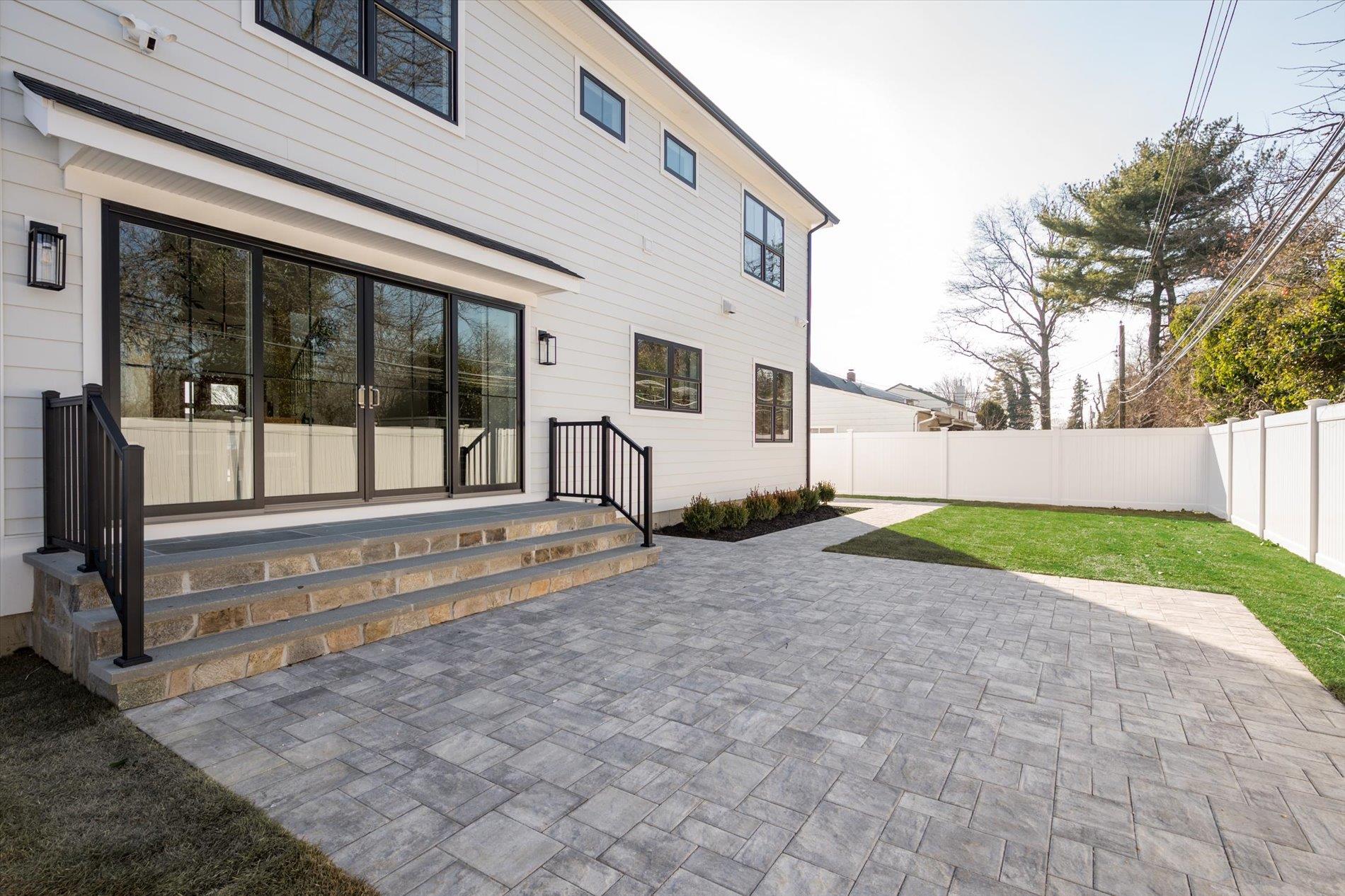 1585 Dewey Avenue, North Bellmore, New York image 34