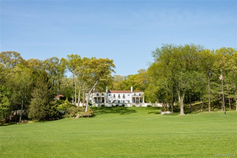 Photo for 100 Horseshoe Road