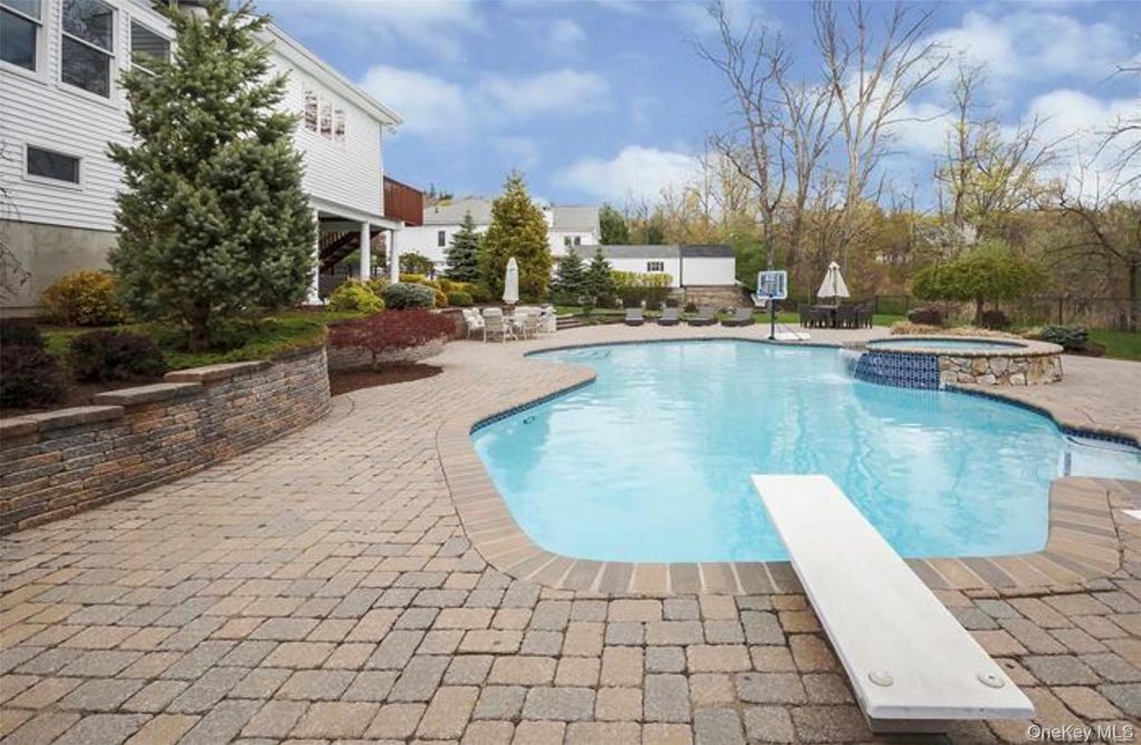 Photo of 6 Dunderberg Road, Tomkins Cove, NY 10986 (MLS # 986212)